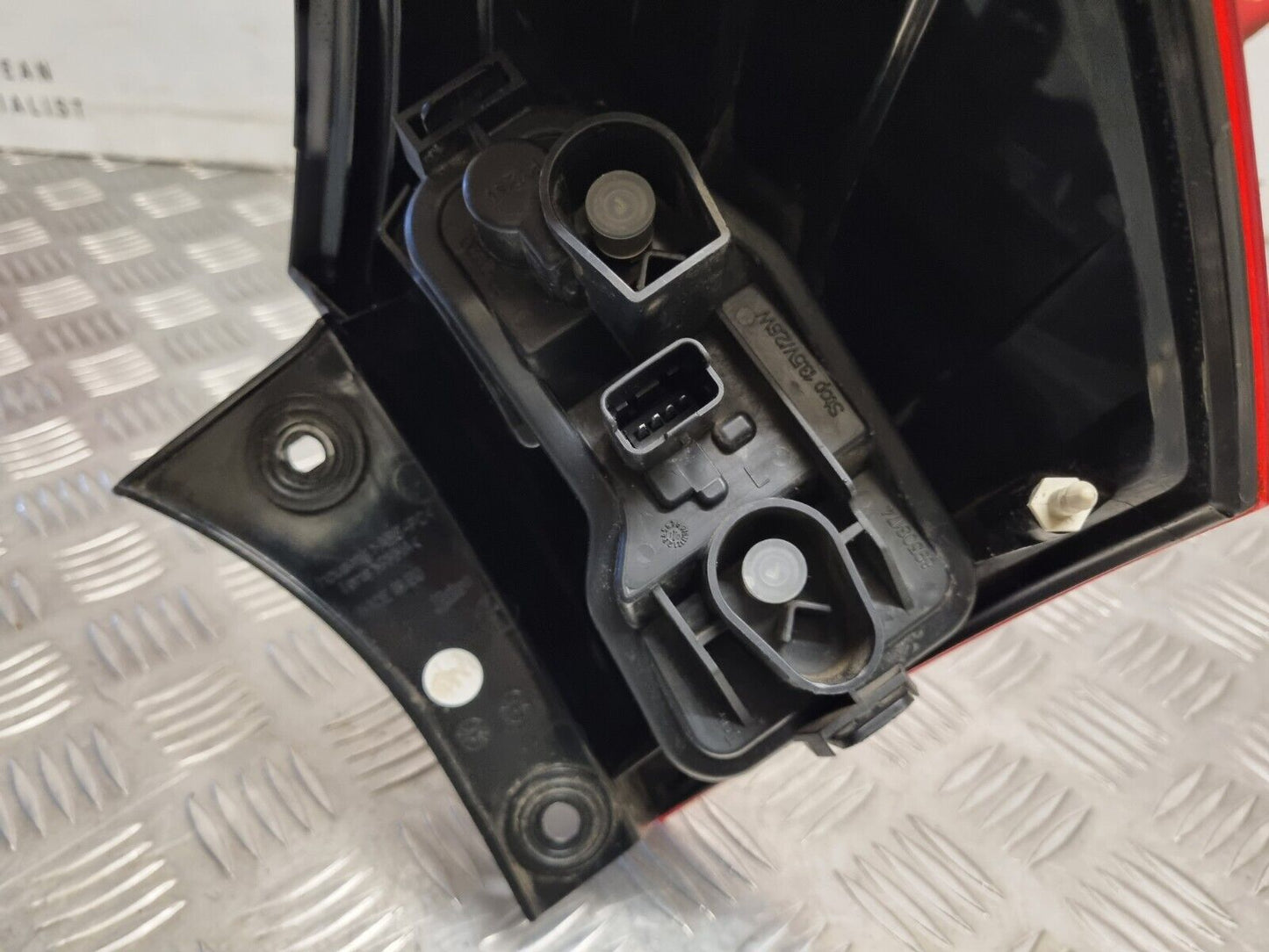 NISSAN QASHQAI J10 FACELIFT 2010-2013 GENUINE PASSENGERS REAR LED BRAKE LIGHT