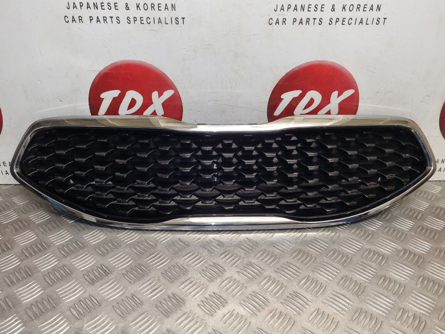 KIA VENGA (YN) 2015-2019 FACELIFT GENUINE FRONT BUMPER CHROME GRILLE 86350-1P500