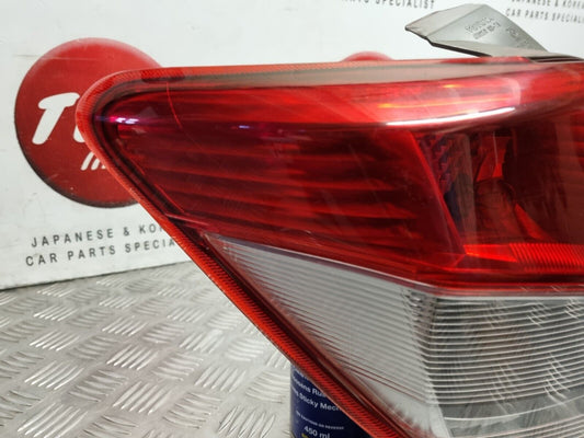 TOYOTA YARIS 2012-2015 PREFACELIFT GENUINE PASSENGERS SIDE REAR BODY BRAKE LIGHT