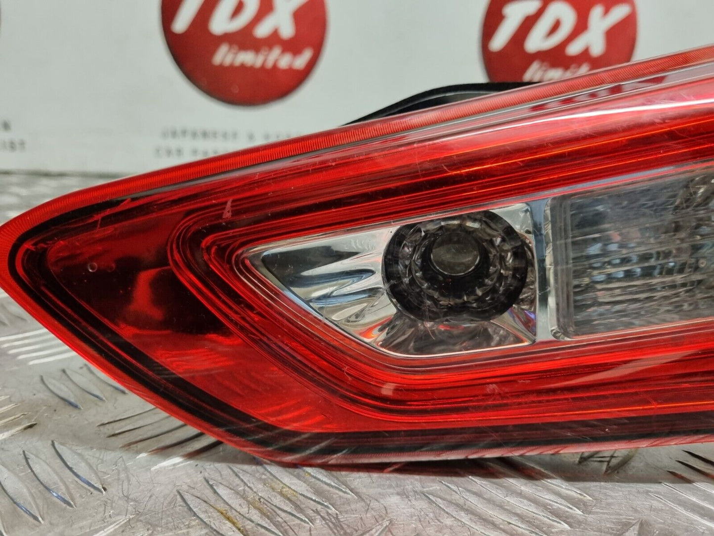 TOYOTA YARIS 2017-2020 MK3 FACELIFT GENUINE DRIVER REAR LED TAILGATE INNER LIGHT