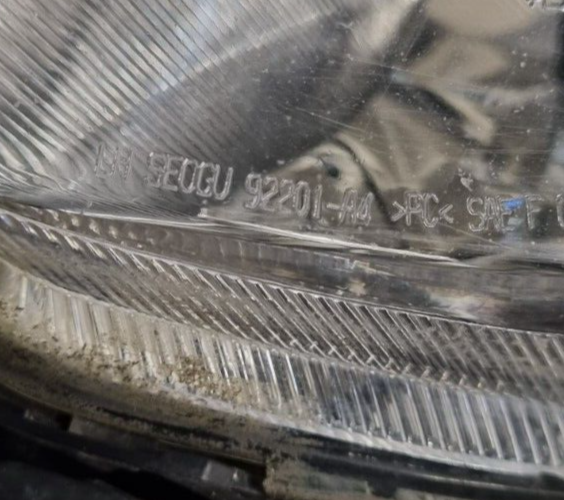 KIA CARENS (RP) MK3 2013-2016 PRE-FACELIFT GENUINE PASSENGERS FRONT FOG LIGHT