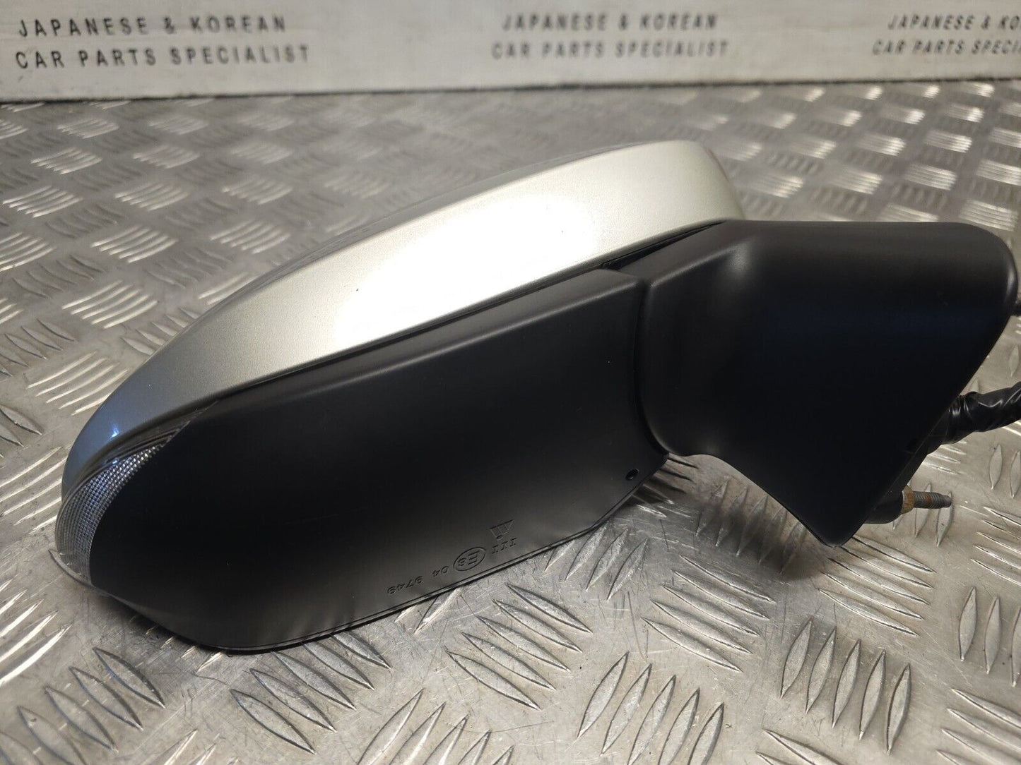 TOYOTA COROLLA MK12 2019-2023 GENUINE DRIVERS SIDE POWER FOLD MIRROR 1J6 SILVER
