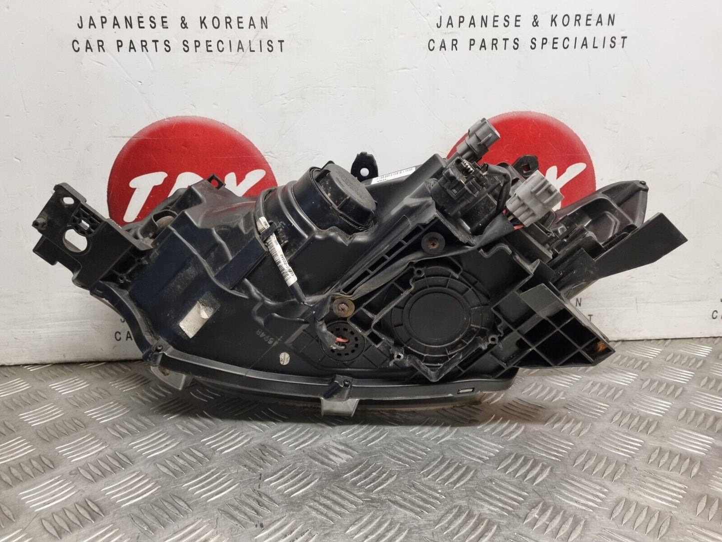 MITSUBISHI OUTLANDER MK3 2013-2015 DIESEL GENUINE DRIVERS SIDE HALOGEN HEADLIGHT