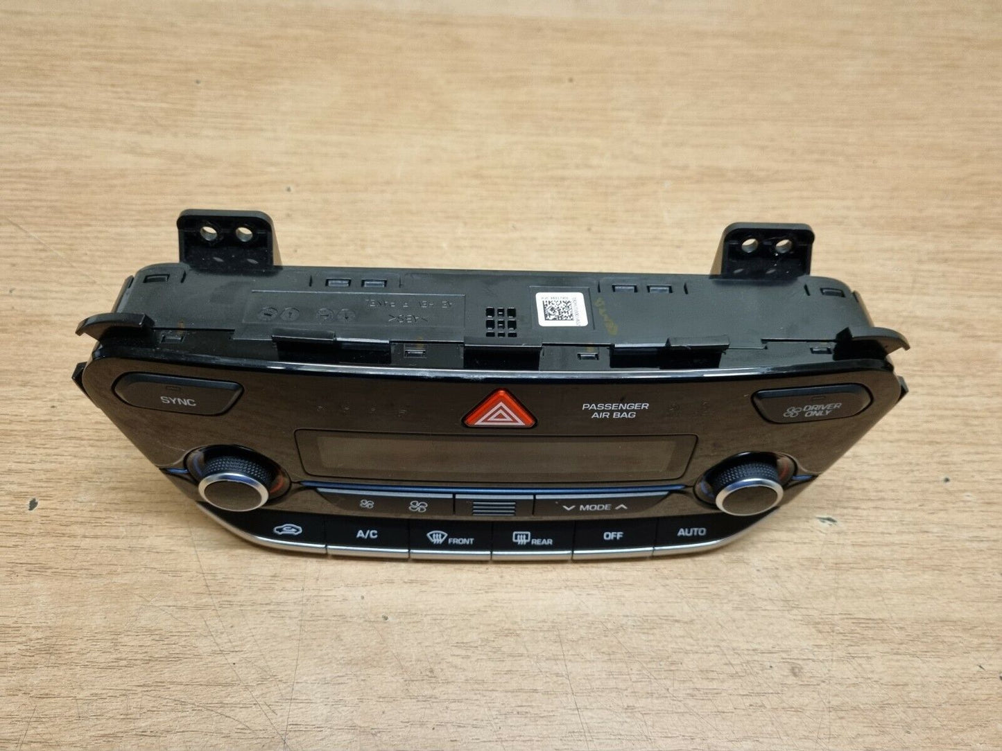 Hyundai Ioniq Genuine Heater AC Climate Controls Panel 2017-2020 97250-G2750MBI