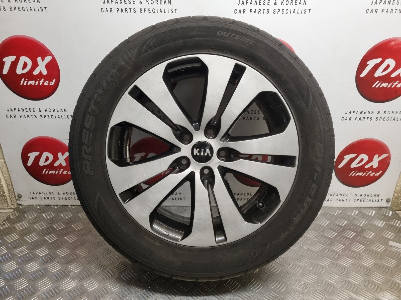 KIA SPORTAGE MK3 2010 2015 18 DIAMOND CUT ALLOY WHEEL 6MM 235 55 18 5 kia-sportage-mk3-2010-2015-18-diamond-cut-alloy-wheel-6mm-235-55-18-5