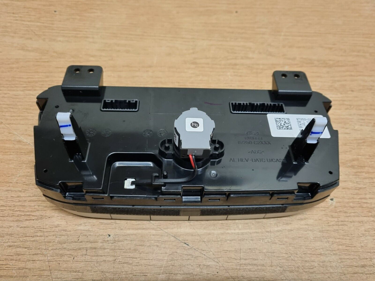 Hyundai Ioniq Genuine Heater AC Climate Controls Panel 2017-2020 97250-G2750MBI
