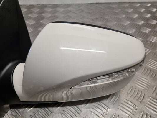 HYUNDAI IX35 2010-2015 GENUINE PASSENGER SIDE MANUAL FOLD WING MIRROR 876102Y960