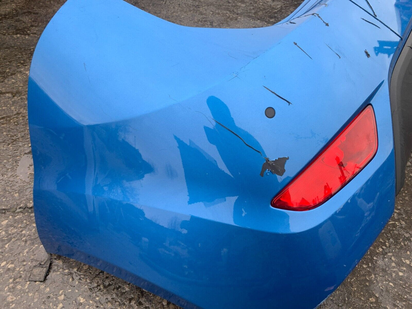 HYUNDAI IX20 2010-2015 PRE-FACELIFT GENUINE REAR BUMPER IN BLUE