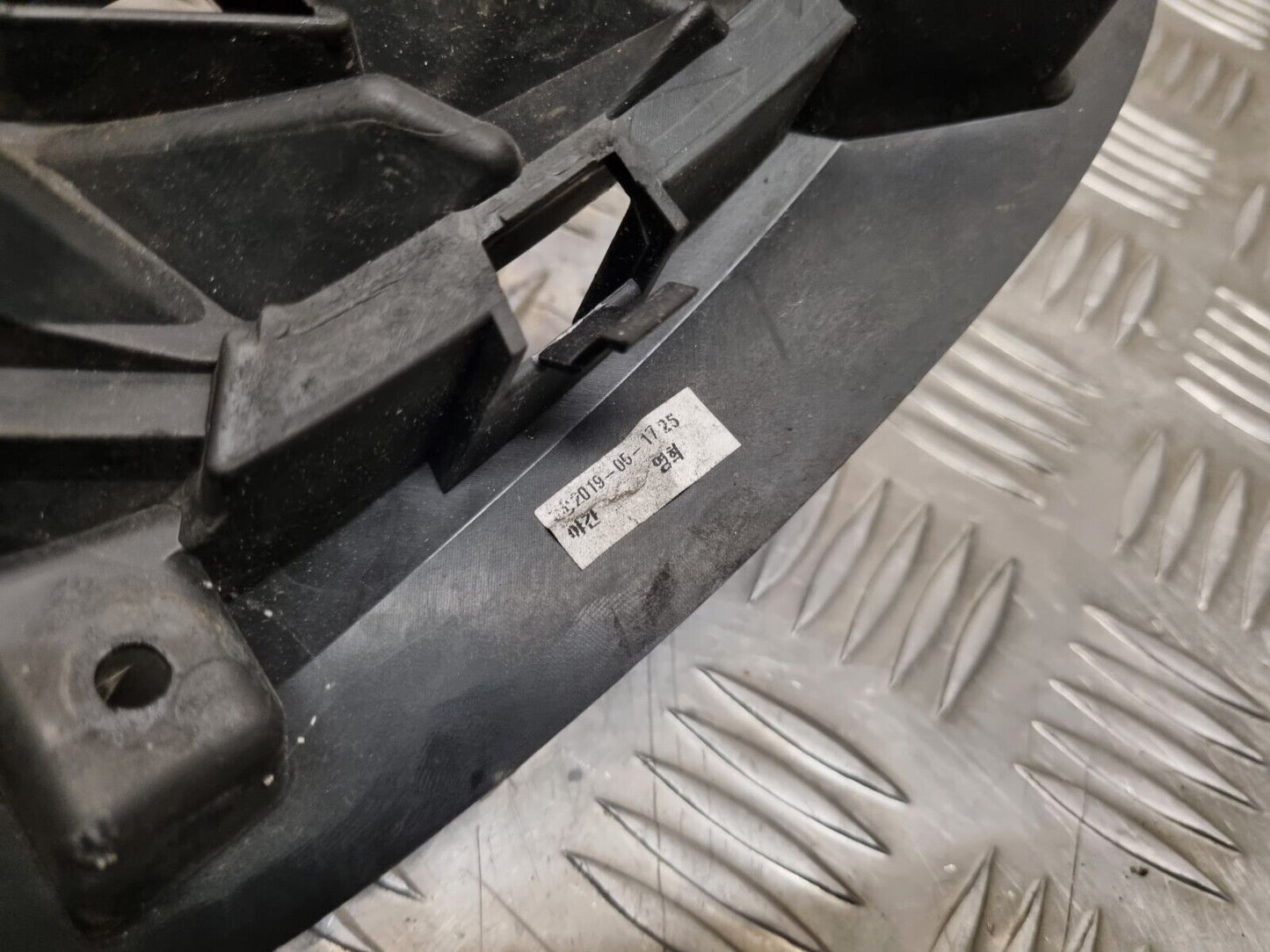 Kia Niro (De) 2020-2022 Genuine Front Bumper Radiator Center Grille 86350-G5500 13