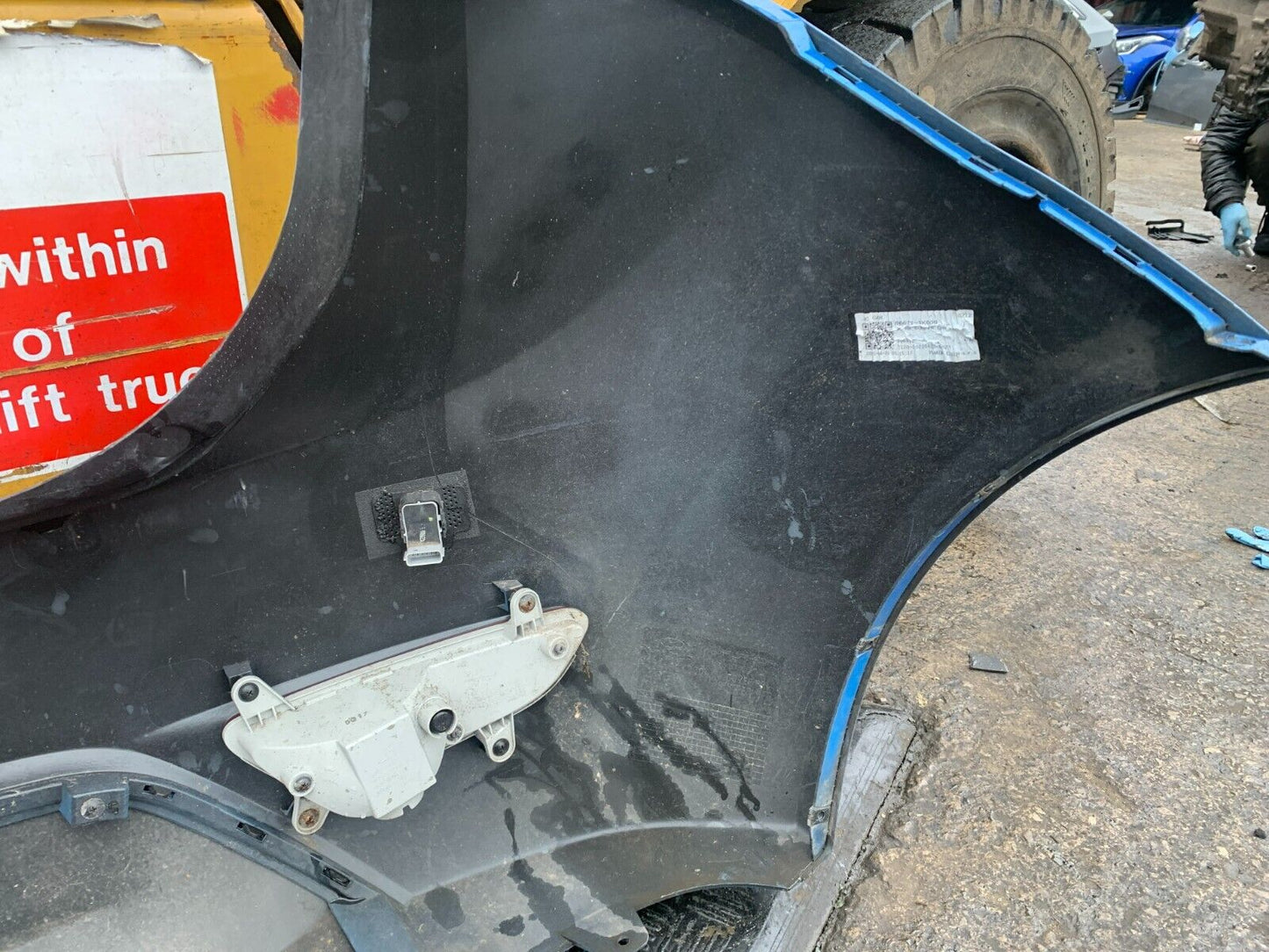 HYUNDAI IX20 2010-2015 PRE-FACELIFT GENUINE REAR BUMPER IN BLUE