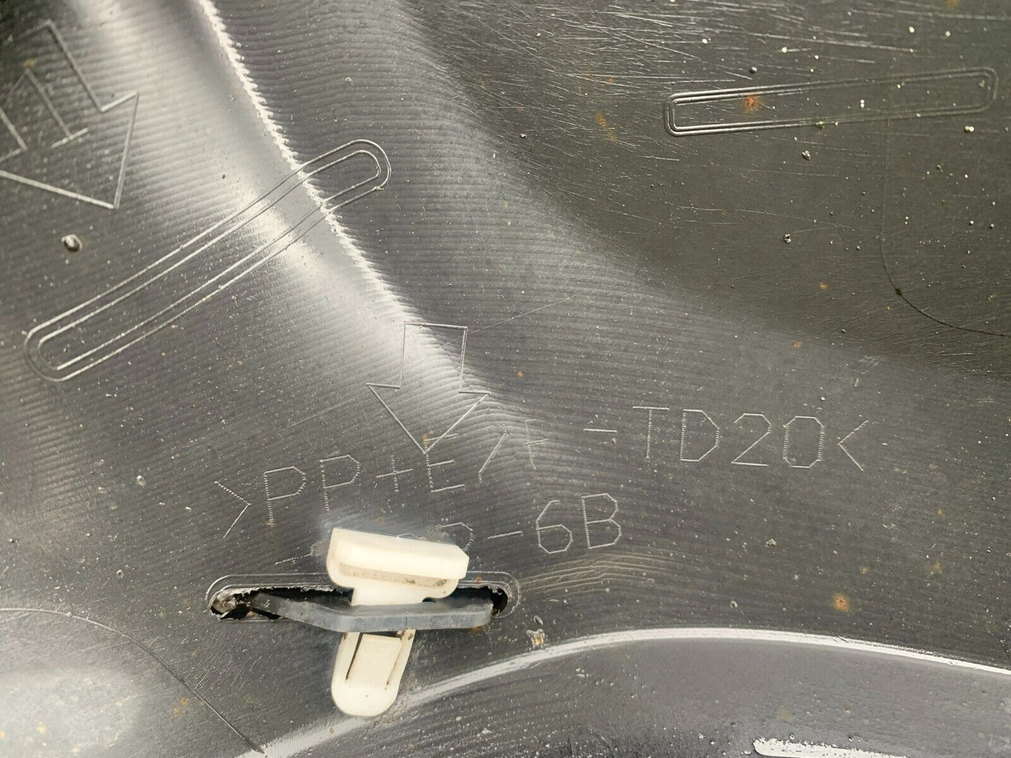 TOYOTA PRIUS PLUS 2015-2020 PRE-FACELIFT GENUINE REAR BUMPER IN BLACK