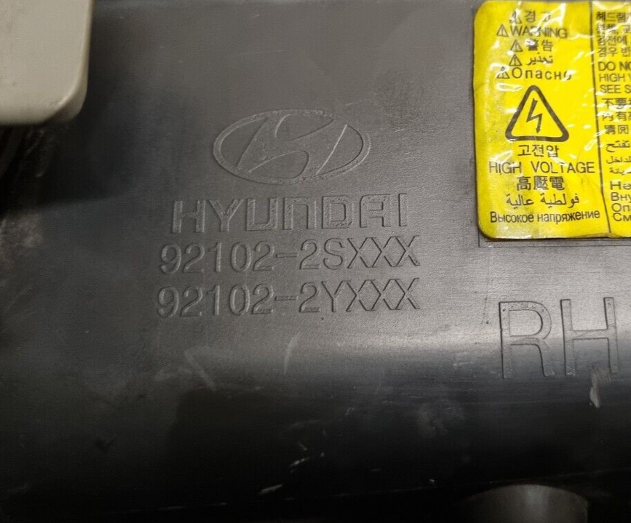 HYUNDAI IX35 2013-2015 GENUINE DRIVERS SIDE FRONT XENON LED HEADLIGHT 92102-2Y