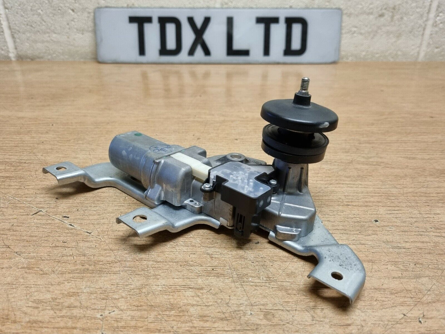Suzuki SX4 S-Cross Genuine Rear Windscreen Wiper Motor 2013-2016