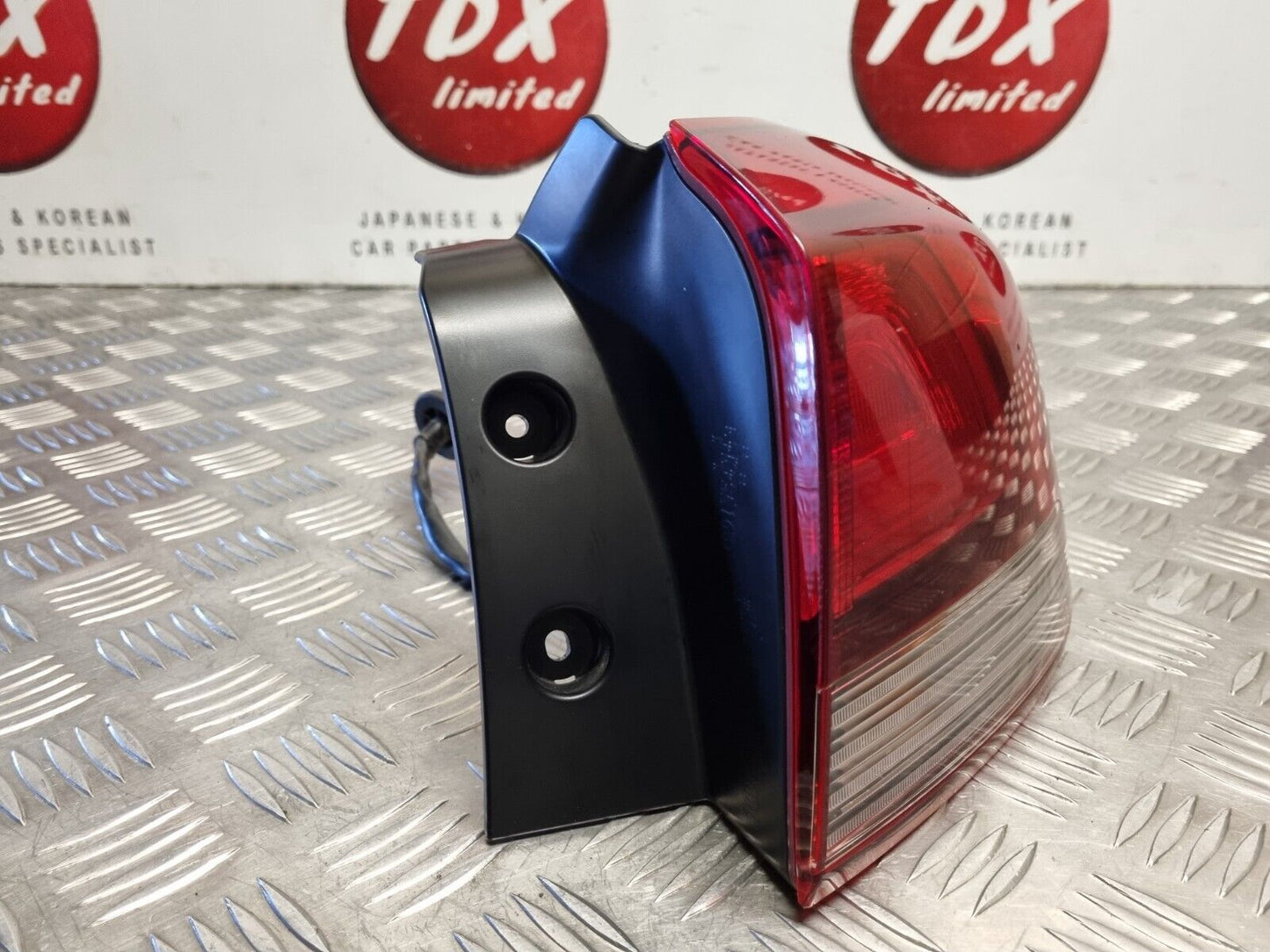 KIA RIO (YB) MK4 2017-2023 GENUINE DRIVERS SIDE REAR BODY BRAKE LIGHT 92402-H8