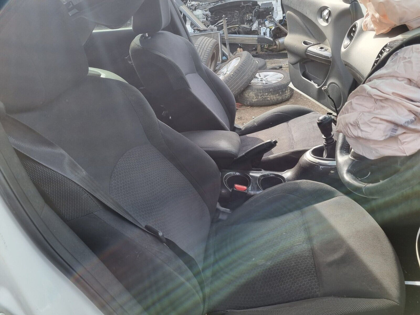 2014 NISSAN JUKE F15 ACENTA PREMI 1.2 DIG-T 5 SPEED MANUAL VEHICLE FOR BREAKING