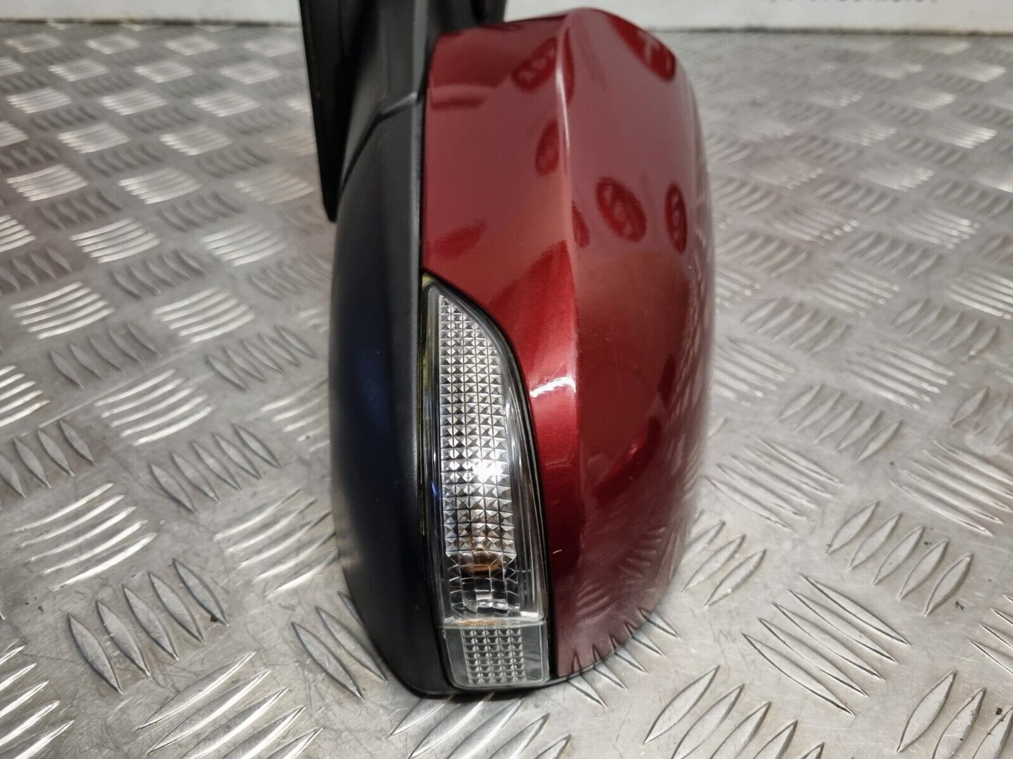 TOYOTA YARIS MK3 2012-2017 GENUINE PASSENGERS SIDE MANUAL FOLD MIRROR RED 3T3