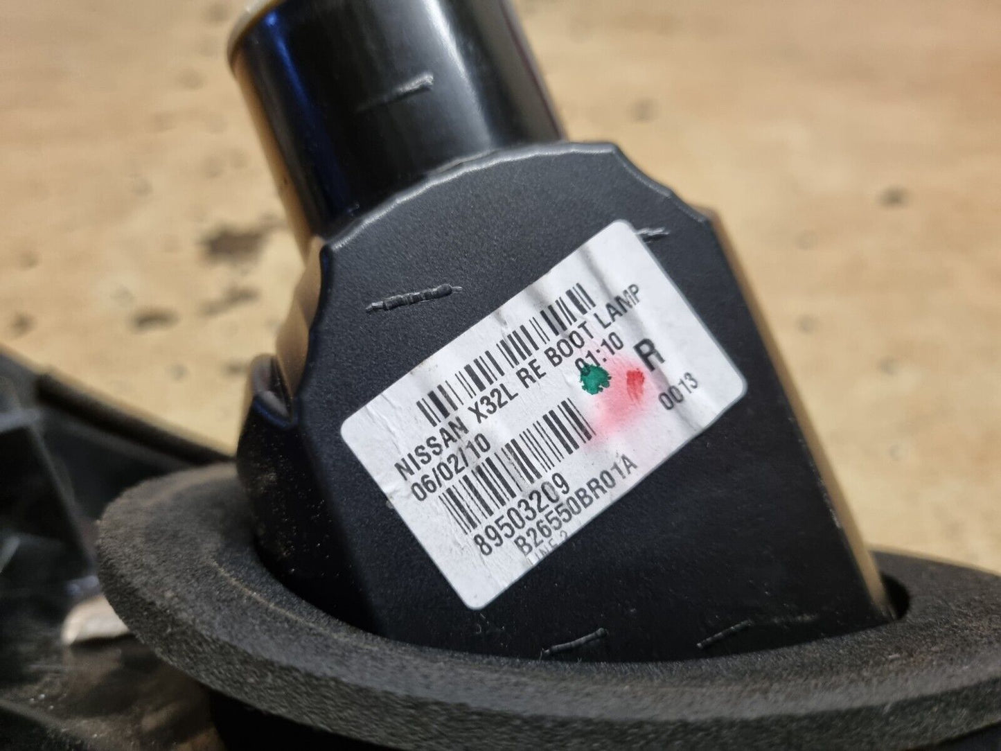 NISSAN QASHQAI J10 2010-2013 FACELIFT GENUINE DRIVERS SIDE REAR TAILGATE LIGHT