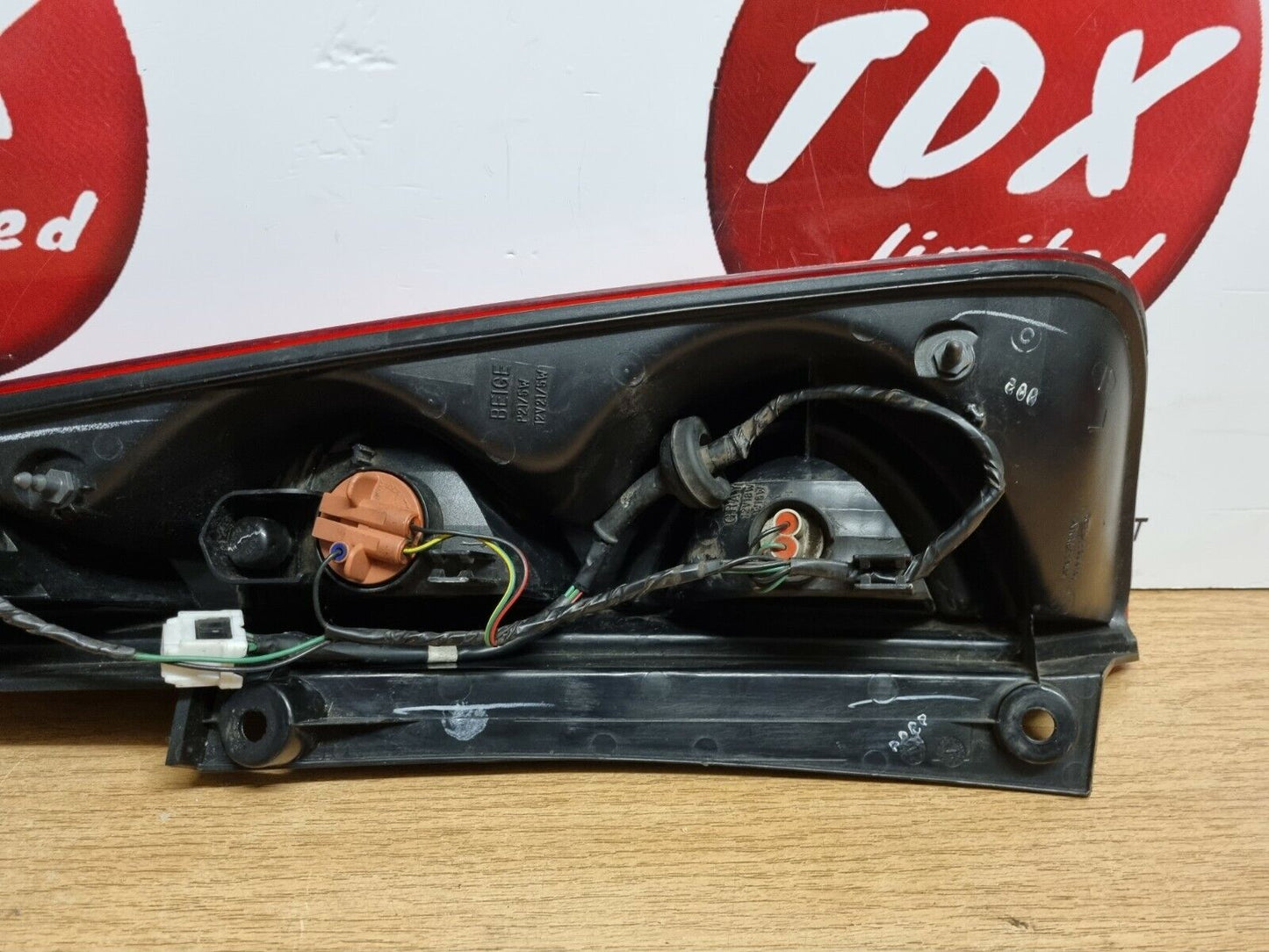 NISSAN NOTE E11 MK1 PRE-FACELIFT PASSENGERS REAR OUTER TAIL LIGHT LAMP 2006-2008