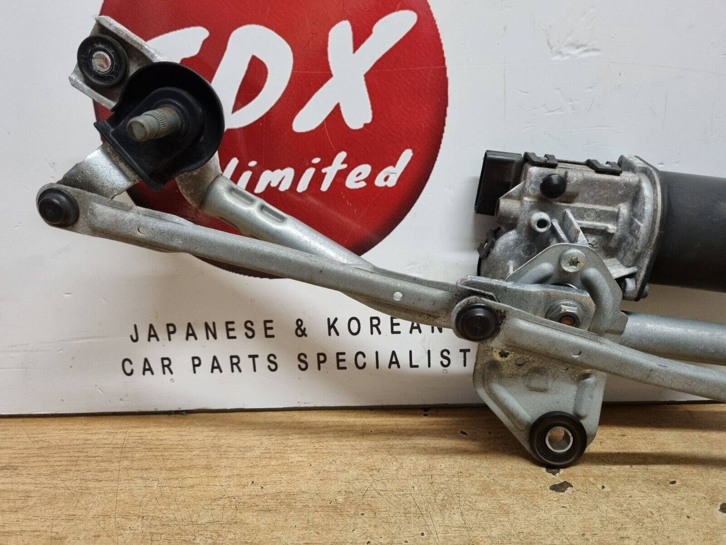 HYUNDAI VELOSTER FS MK1 2011-2017 GENUINE FRONT WIPER MOTOR + LINKAGE 5-PIN PLUG