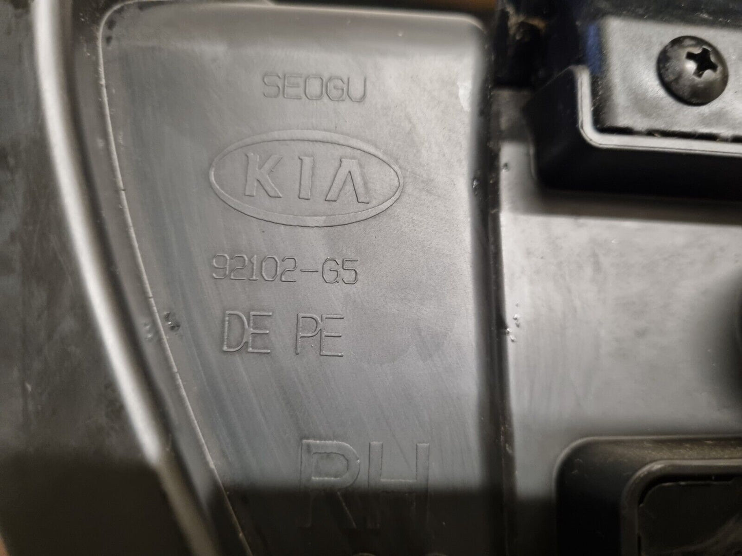 Kia Niro (De) 2019-2022 Genuine Driver Side Front Halogen Headlight 92102-G5 13