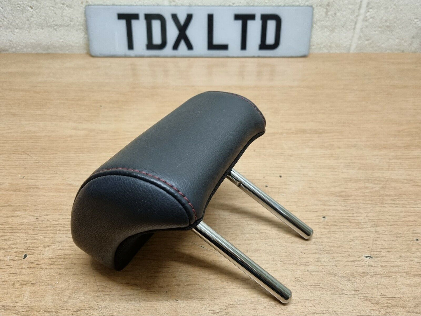 Nissan Juke F15 Genuine Leather Rear Centre Headrest Red Stitch 2010-2018