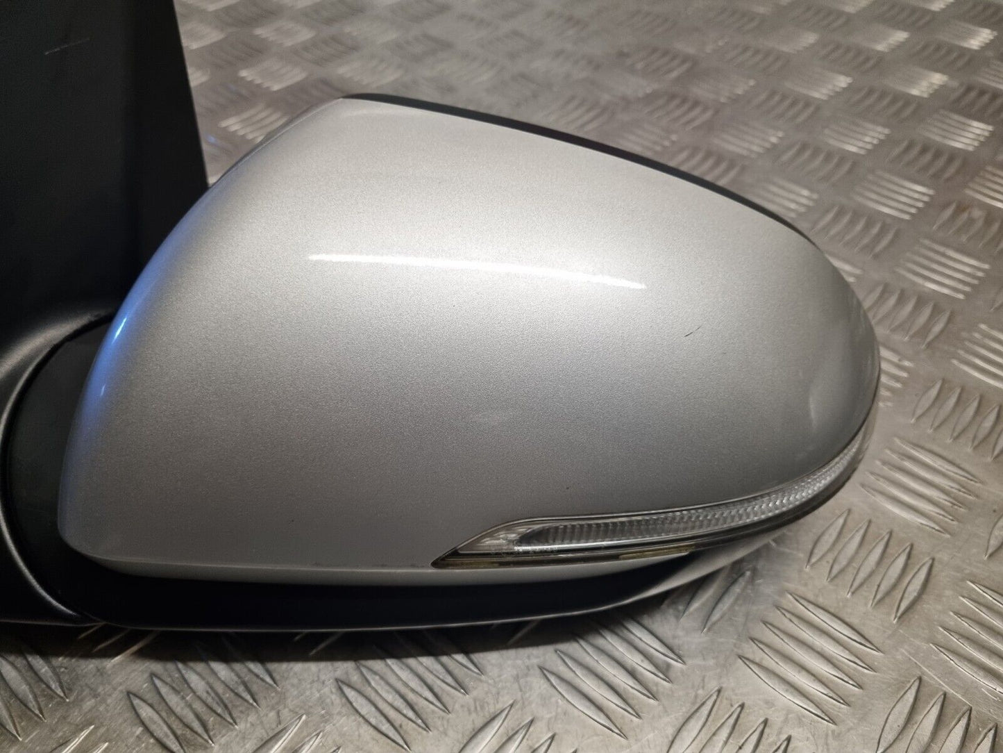 KIA RIO MK4 2017-2023 GENUINE PASSENGERS SIDE POWER FOLD WING MIRROR 4SS SILVER