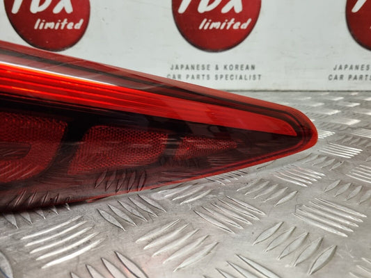 KIA SPORTAGE 2016-2019 MK4 PRE-FACELIFT DRIVERS REAR OUTER BRAKE LIGHT 92402-F10