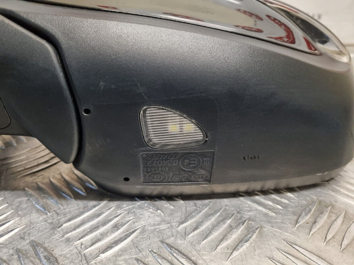 KIA CARENS (RP) MK3 2013-2019 PASSENGERS POWER FOLD PUDDLE LIGHT MIRROR 9H BLACK