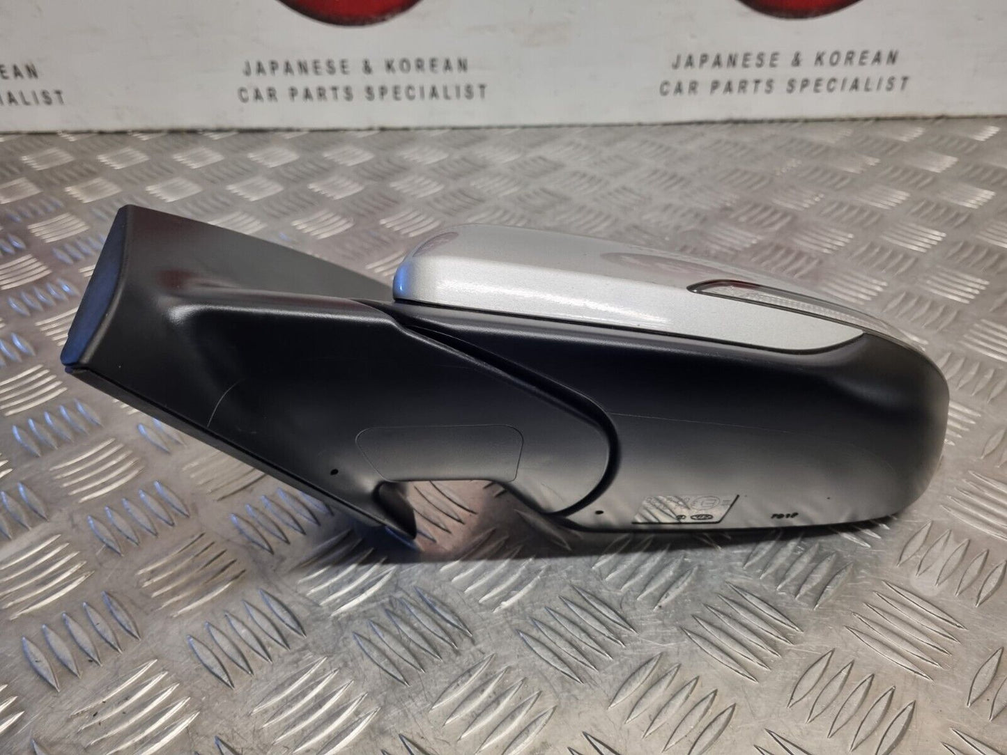 KIA RIO MK4 2017-2023 GENUINE PASSENGERS SIDE POWER FOLD WING MIRROR 4SS SILVER