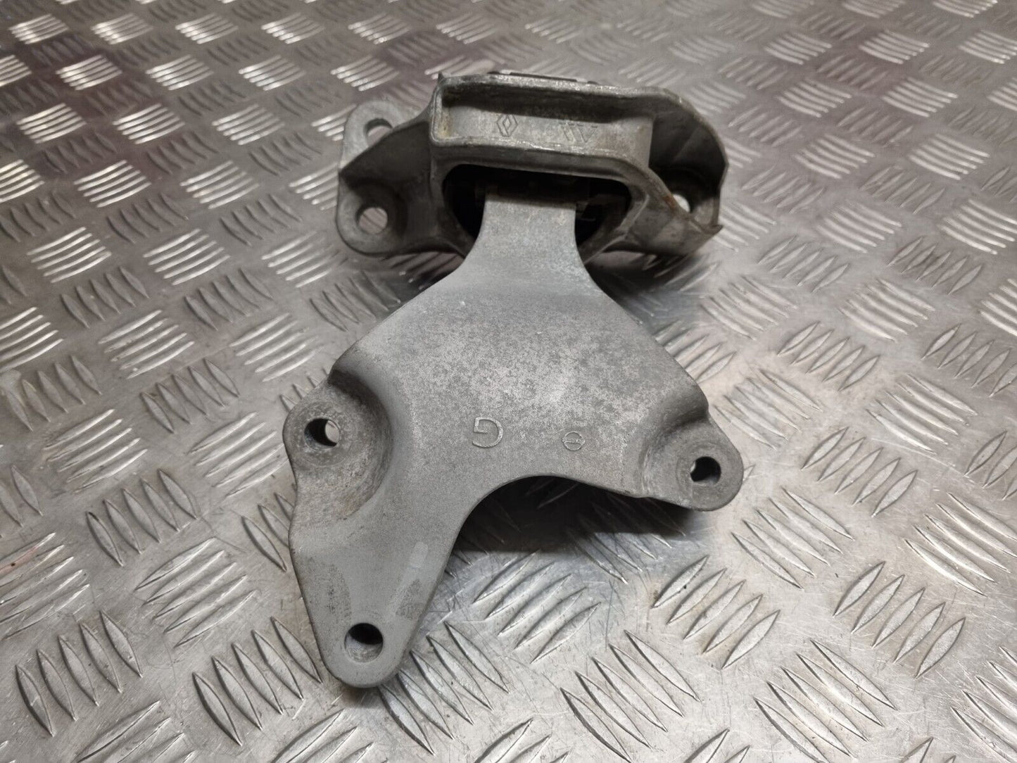 NISSAN MICRA K14 0.9 PETROL 2017-2021 GENUINE DRIVERS SIDE ENGINE BRACKET MOUNT