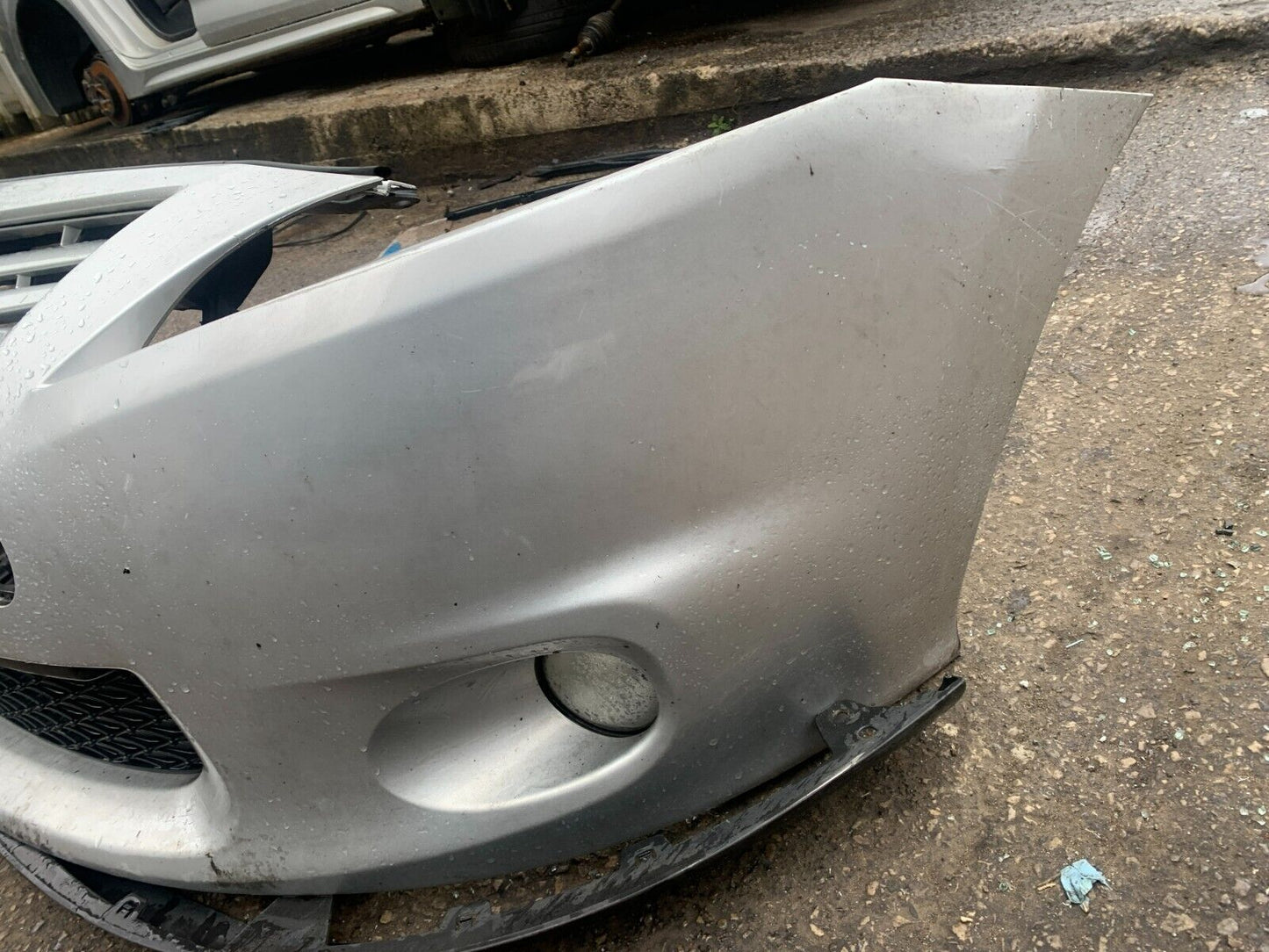 TOYOTA AURIS MK1 2010-2012 NON-HYBRID FACELIFT GENUINE FRONT BUMPER SILVER