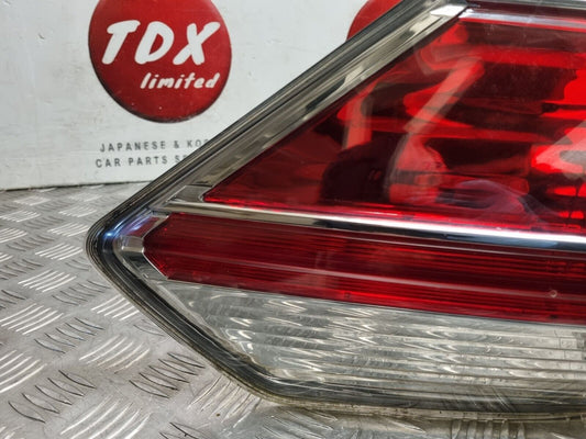 NISSAN X-TRAIL T32 2014-2017 GENUINE PASSENGERS SIDE REAR BODY BRAKE LIGHT LAMP