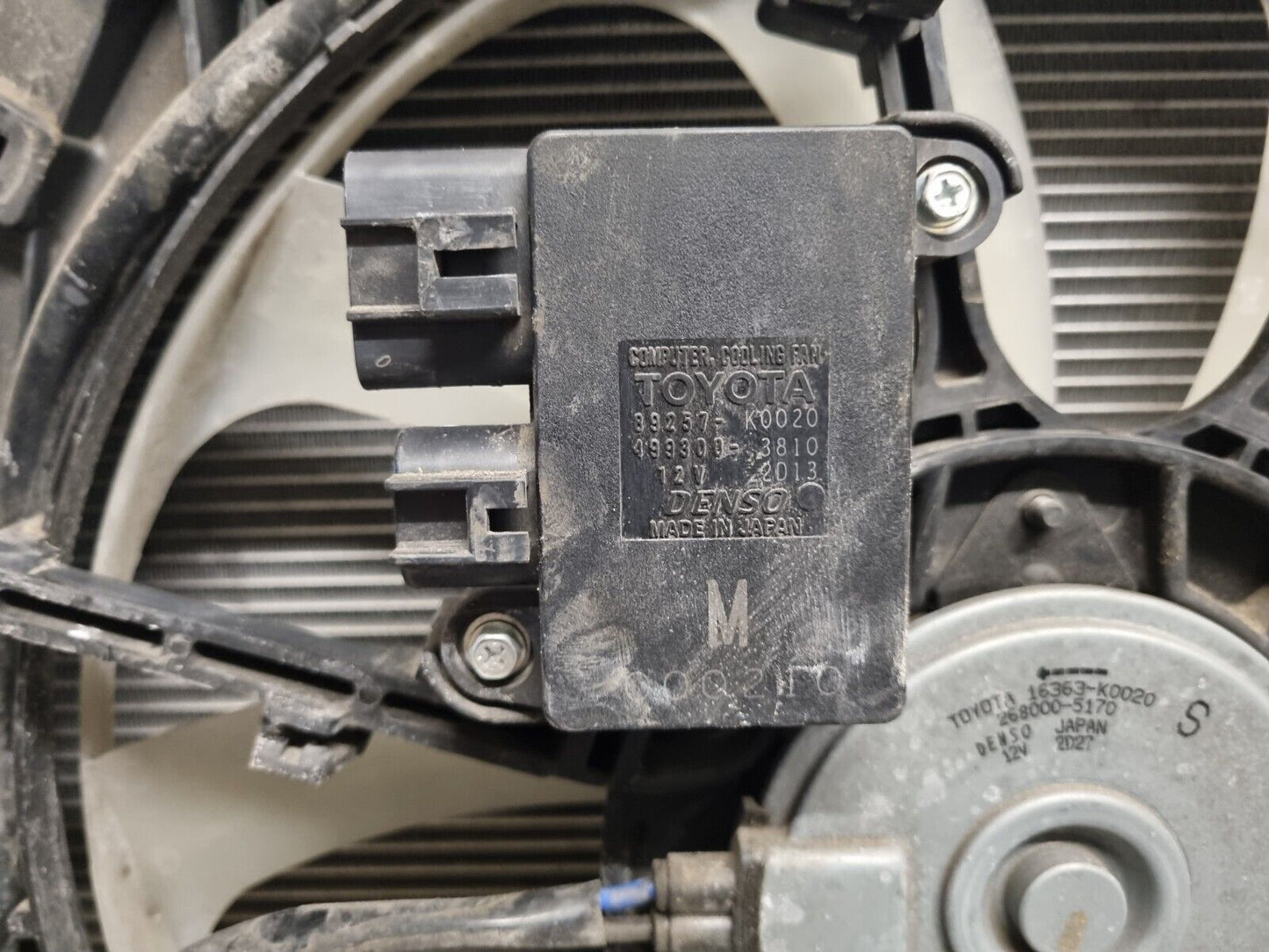 TOYOTA YARIS MK4 2020-2023 1.5 HYB GENUINE RADIATOR RAD FAN PACK MF422136-7670