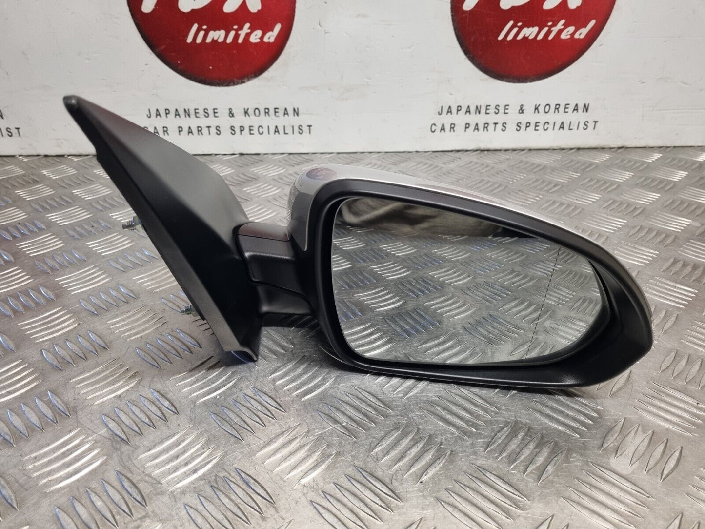 KIA RIO YB MK4 2017-2023 GENUINE DRIVERS SIDE POWER FOLD WING MIRROR 4SS SILVER