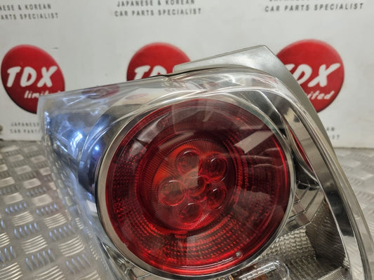 TOYOTA VERSO MK2 2013-2018 GENUINE PASSENGERS SIDE REAR OUTER BRAKE LIGHT LAMP