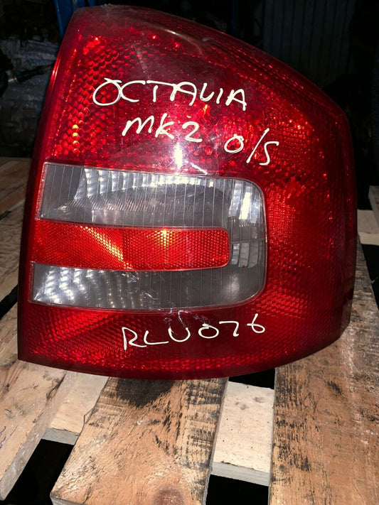 Skoda Octavia MK2 Hatchback Driverside Rear Light Unit 2004-2008 RLU076
