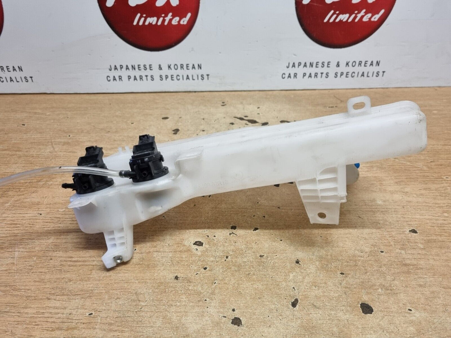 SUZUKI IGNIS 2017-2019 GEUINE WASHER BOTTLE TANK + MOTOR PUMP 38400-62R10