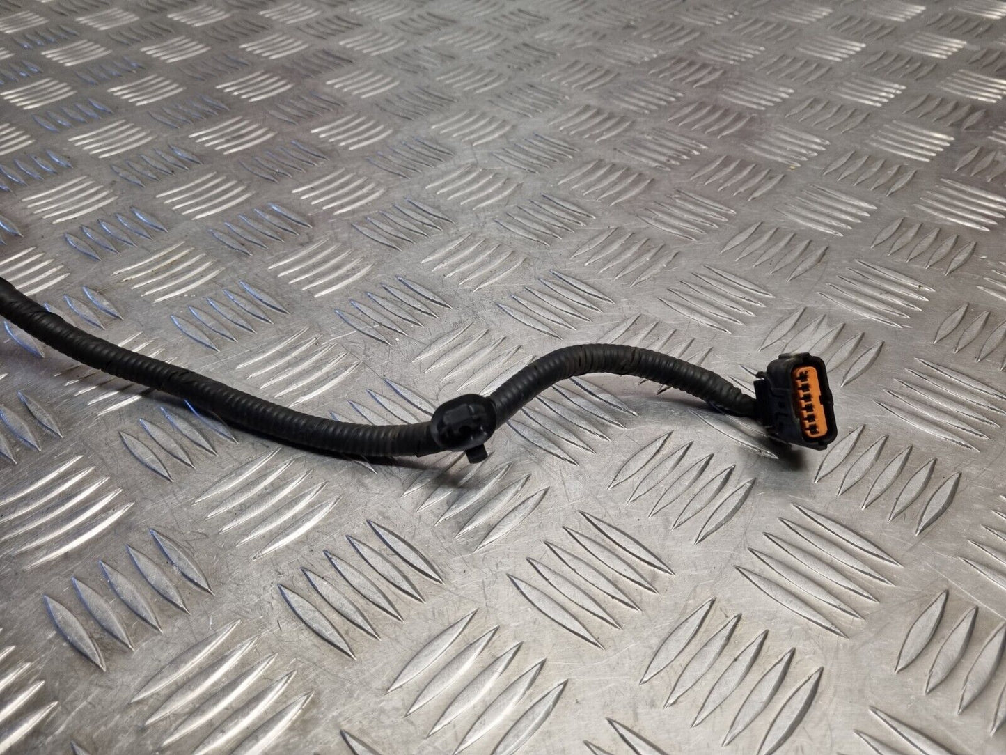 HYUNDAI TUCSON TL 2015-2020 GENUINE FRONT PARKING SENSOR WIRING LOOM 91870-D7010