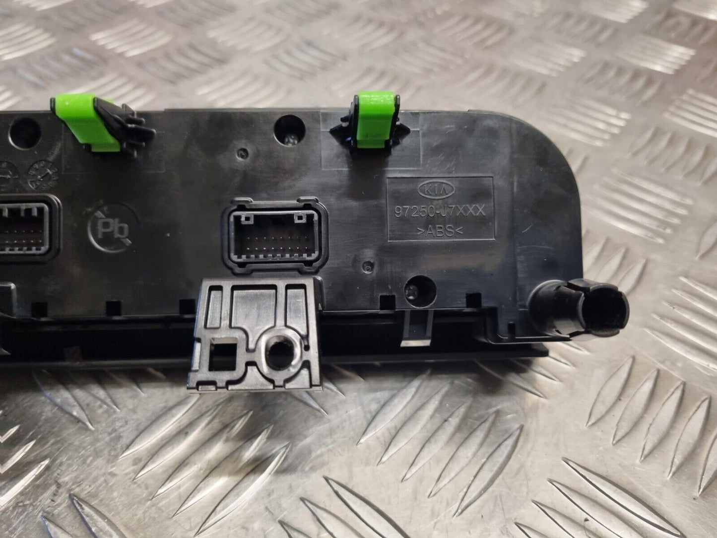 KIA XCEED (CD) 2019-2022 GENUINE AC AIR CON HEATER CLIMATE CONTROLS 97250-J7