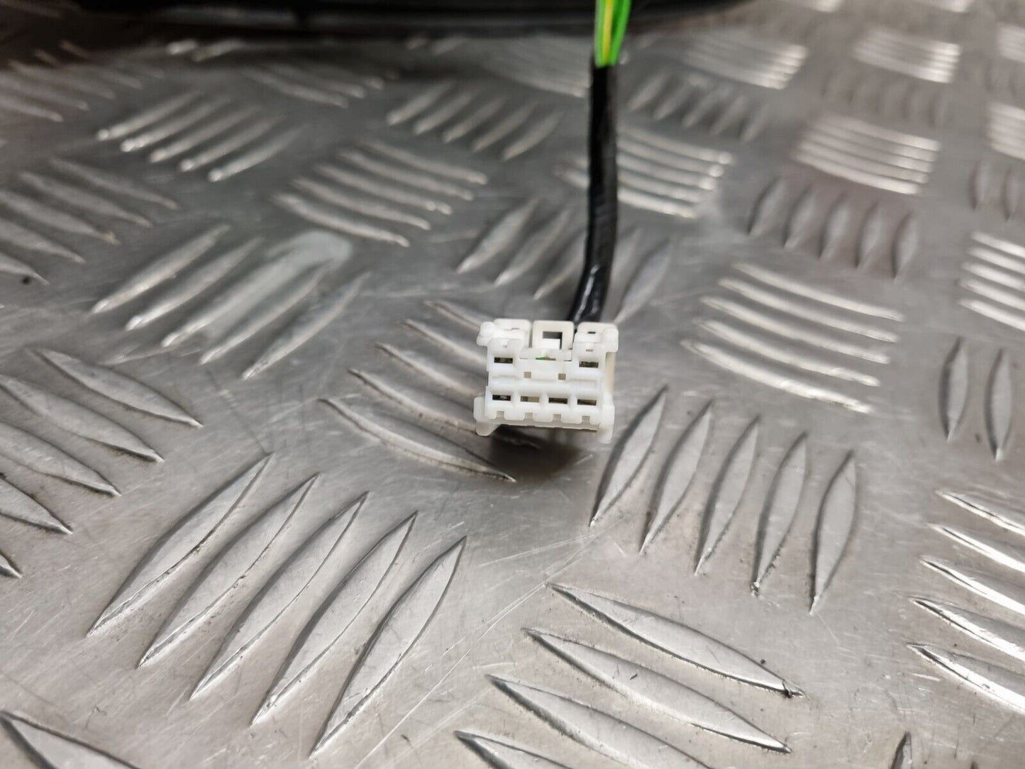 NISSAN JUKE F15 FACELIFT 2014-2019 GENUINE PASSENGERS REAR BODY BRAKE LIGHT LAMP