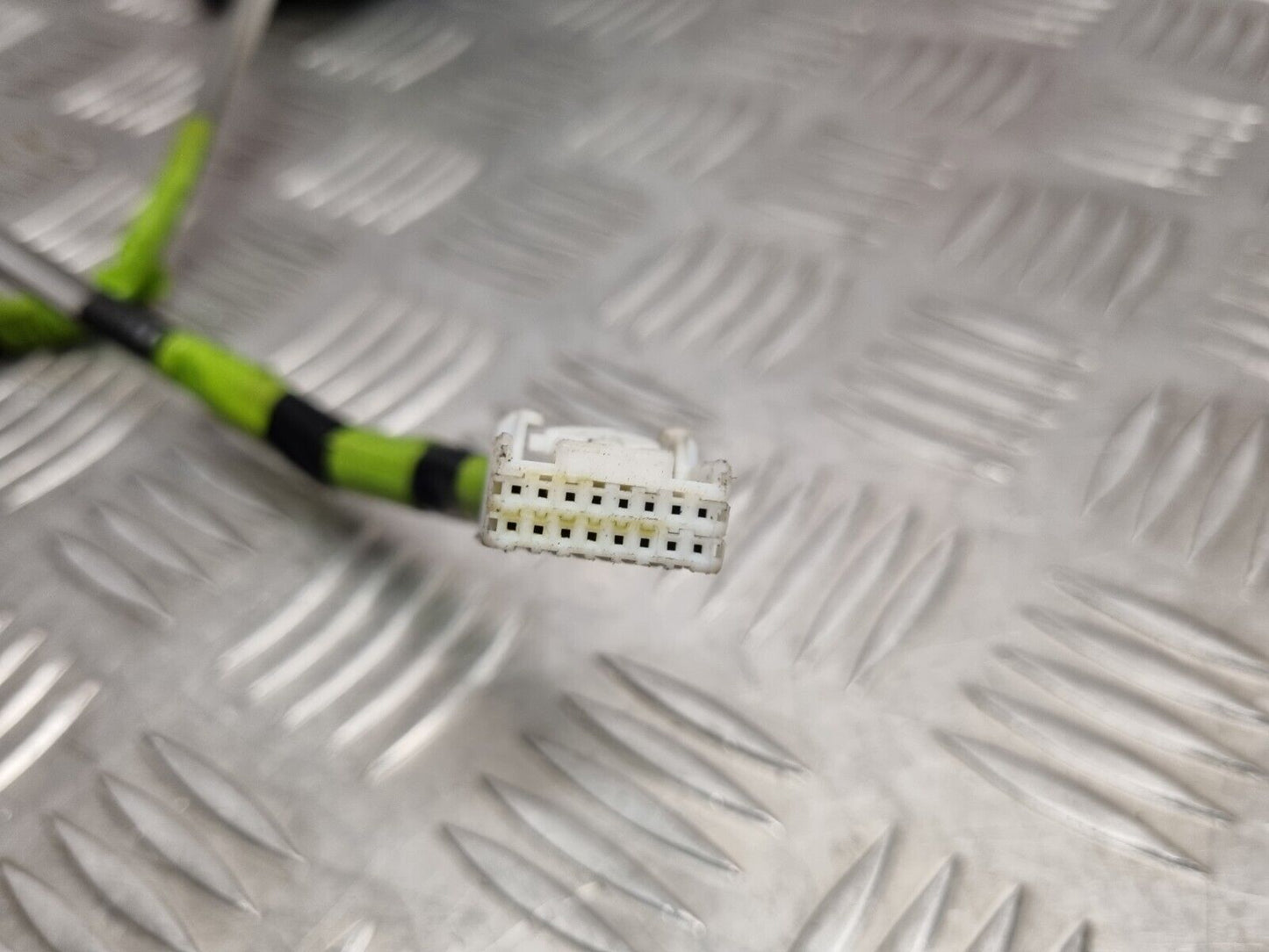 LEXUS CT200H 2011-2020 GENUINE DRIVERS SIDE POWER FOLD WING MIRROR BLUE 8U1