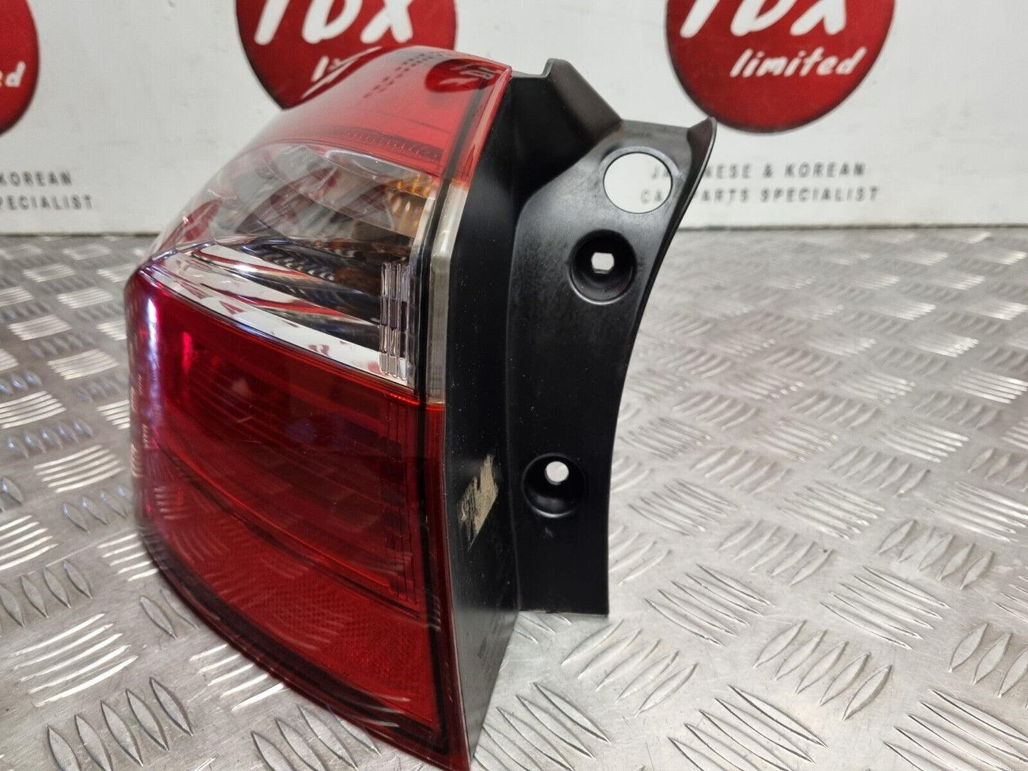 KIA RIO UB MK3 2011-2017 GENUINE PASSENGER SIDE REAR BODY BRAKE LIGHT 92401-1W2