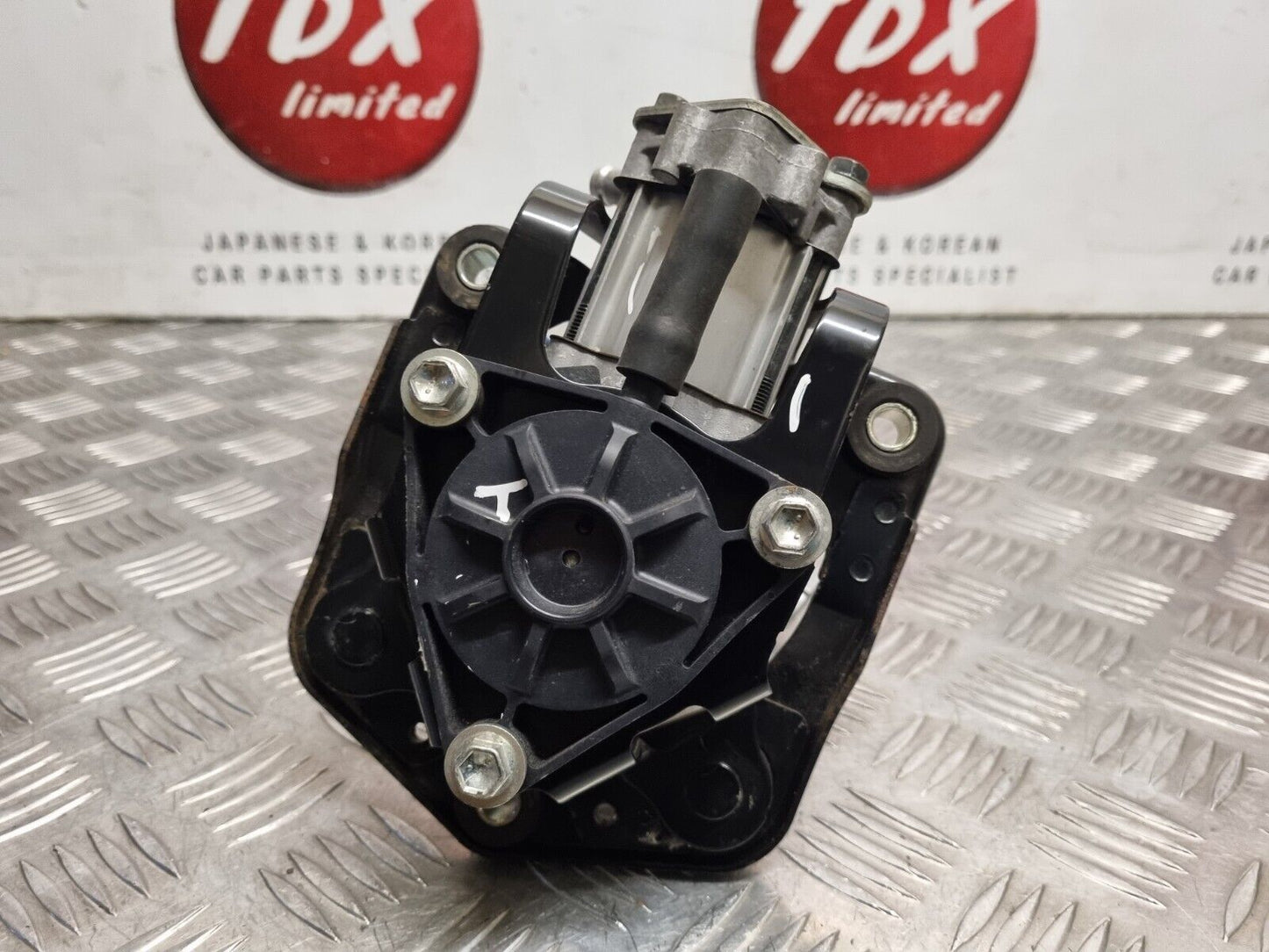 MITSUBISHI OUTLANDER 2014-2018 2.0 PHEV GENUINE EXTERNAL AUXILIARY VACUUM PUMP