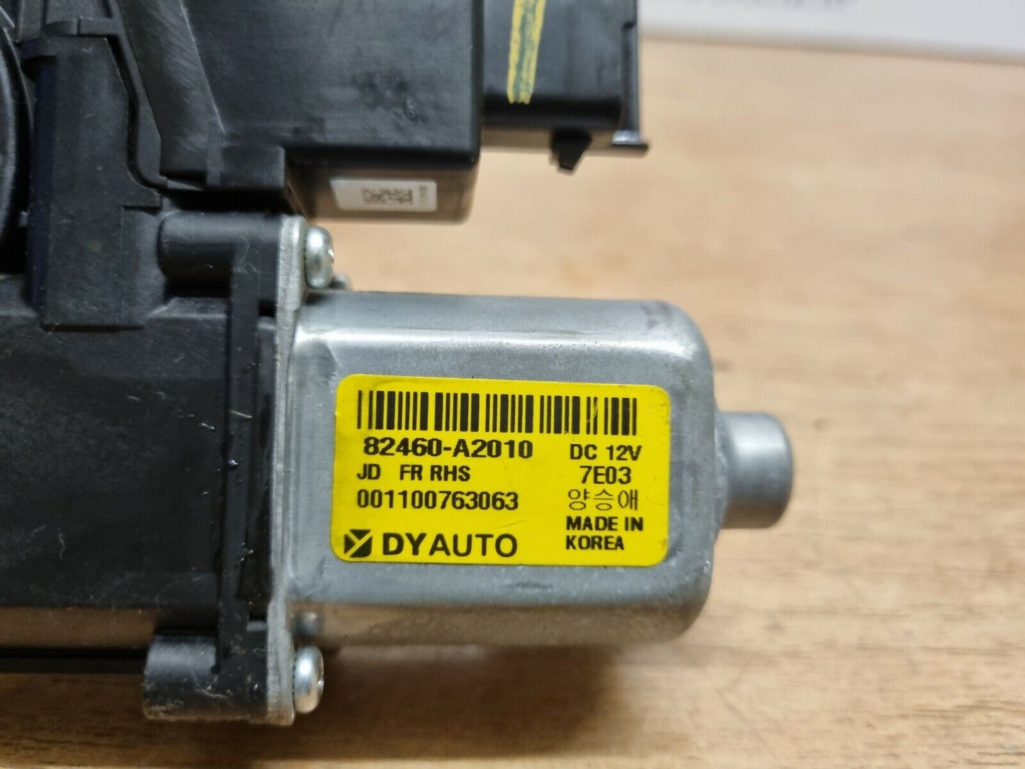 KIA CEED JD MK2 2012-2018 GENUINE FRONT RIGHT WINDOW MOTOR REGULATOR 82460-A2010