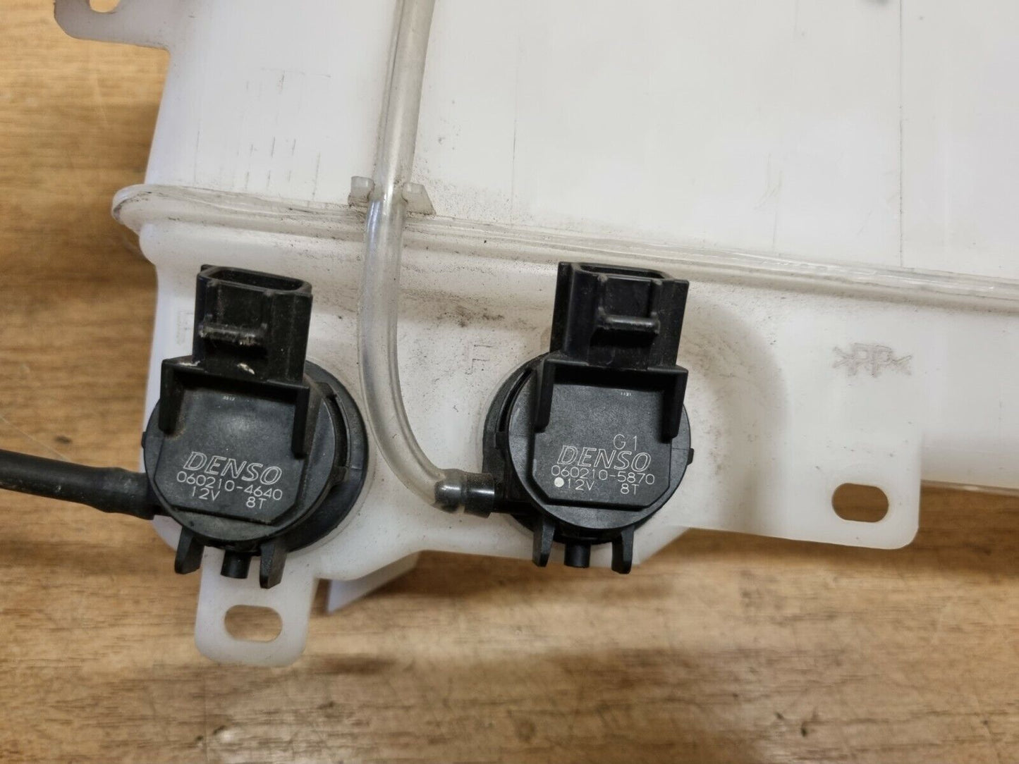 Suzuki Ignis Genuine Windscreen Washer Bottle Tank + Pump Motors 2016-2019