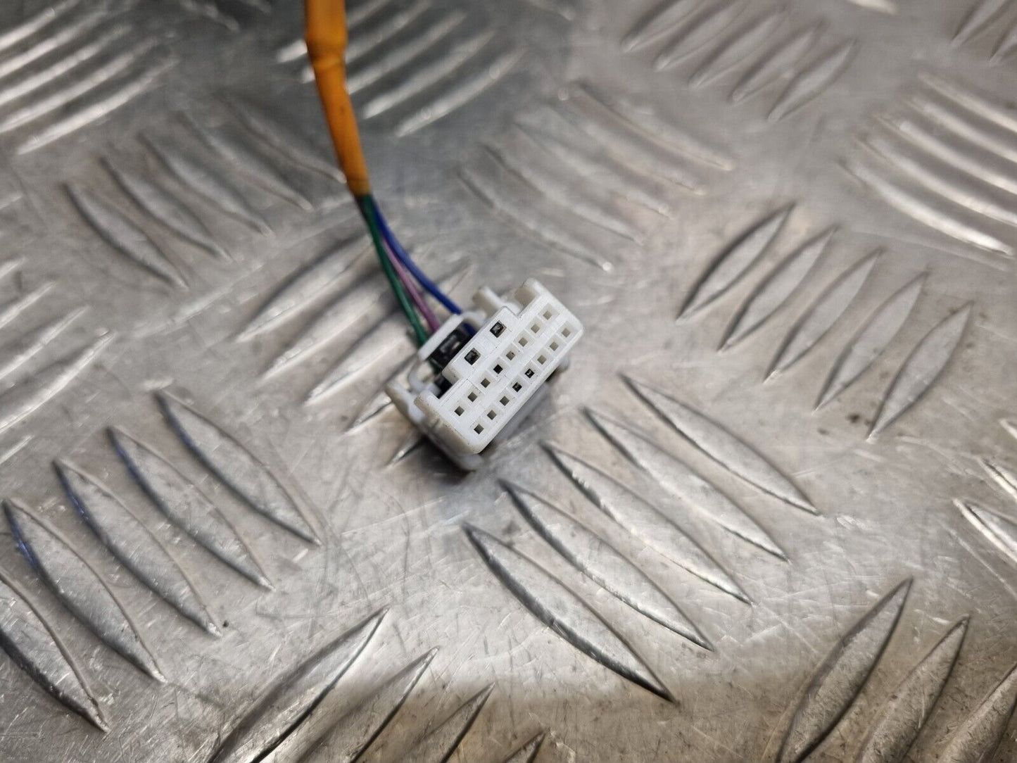 MITSUBISHI OUTLANDER MK3 2013-2016 GENUINE DRIVERS SIDE ELECTRIC WING MIRROR A31