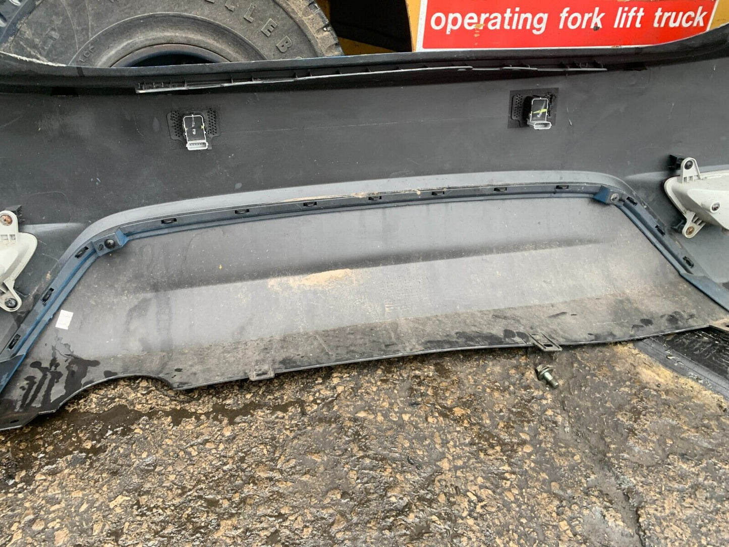 HYUNDAI IX20 2010-2015 PRE-FACELIFT GENUINE REAR BUMPER IN BLUE