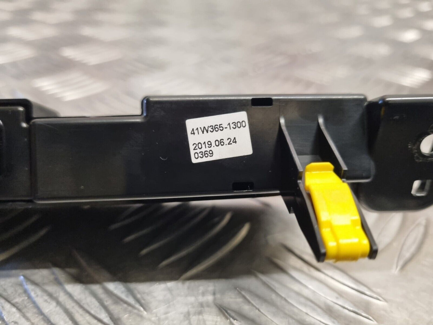 KIA XCEED (CD) 2019-2022 GENUINE HAZARD SWITCH PANEL 93600J7900WK