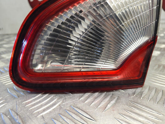NISSAN QASHQAI J10 2010-2013 FACELIFT GENUINE OSR DRIVERS REAR TAILGATE LIGHT