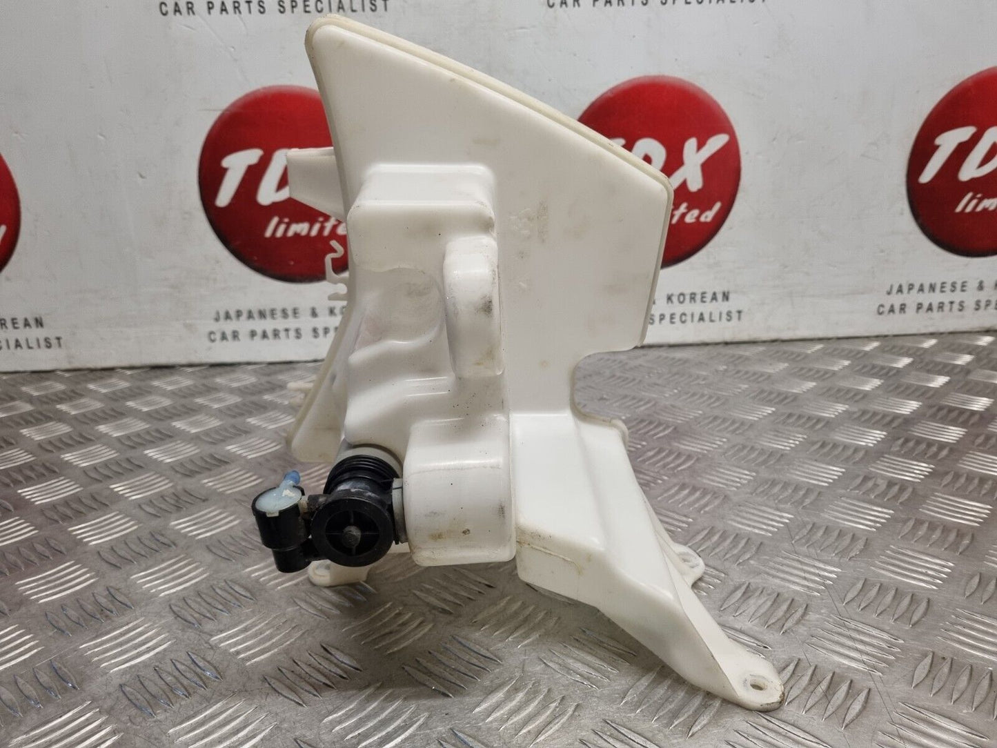 TOYOTA AURIS MK2 2012-2018 E180 GENUINE WASHER BOTTLE + MOTOR PUMP 85310-02490